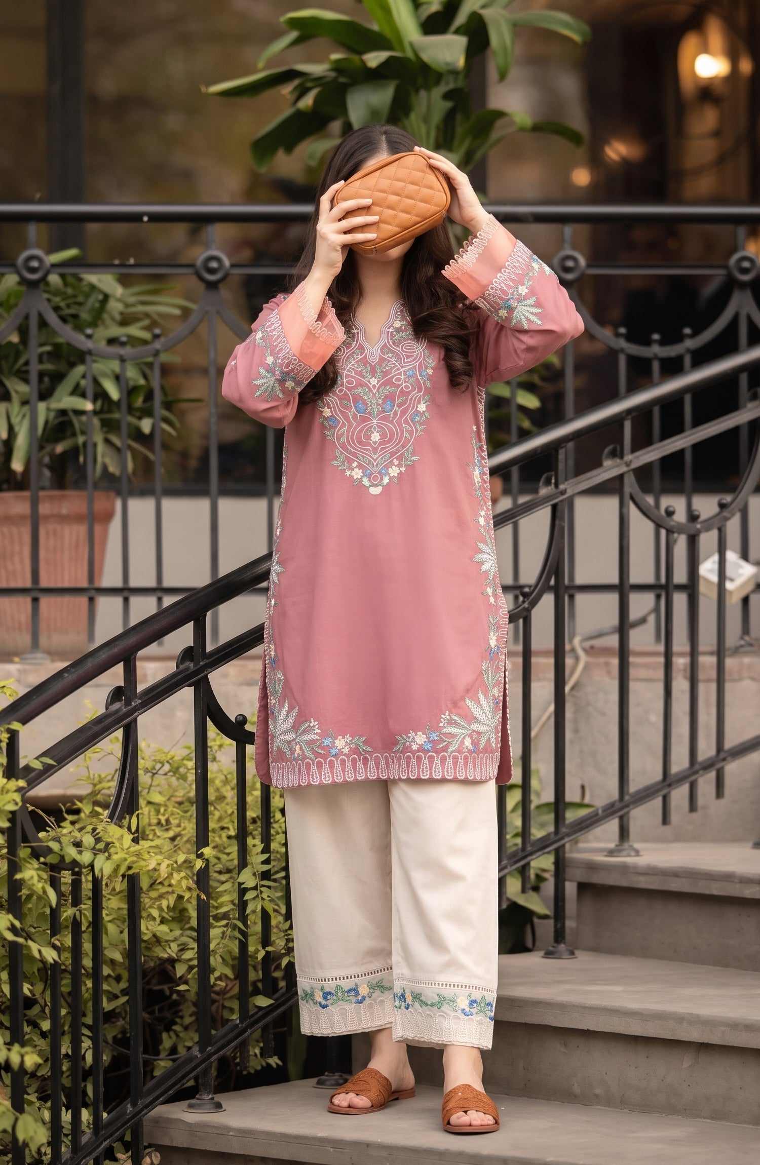 Adaa-e-Khaas by Amna Khadija Embroidered Cotton Stitched 2 Piece Co-ords Set - AKAK-01 - AM26KAK - Pink - Casual Collection