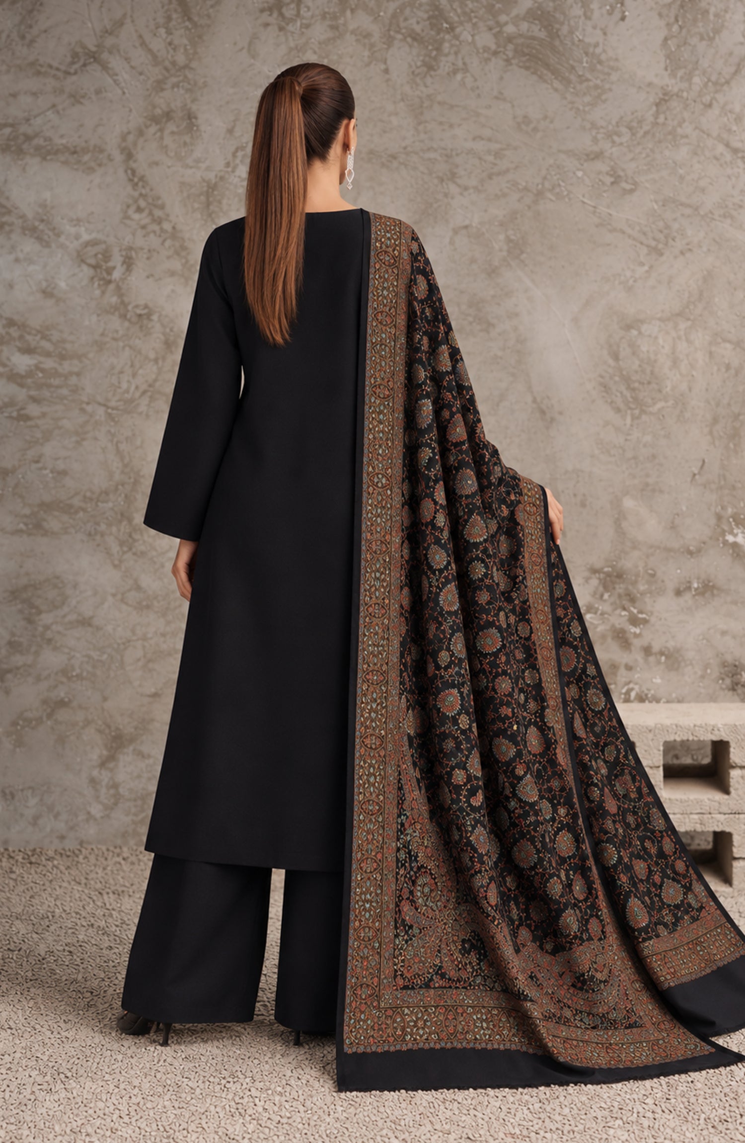 Gulposh by Amna Khadija Dyed Pashmina Unstitched 3 Piece Suit - AKG-08 - AM26GLP - Black - Winter Collection