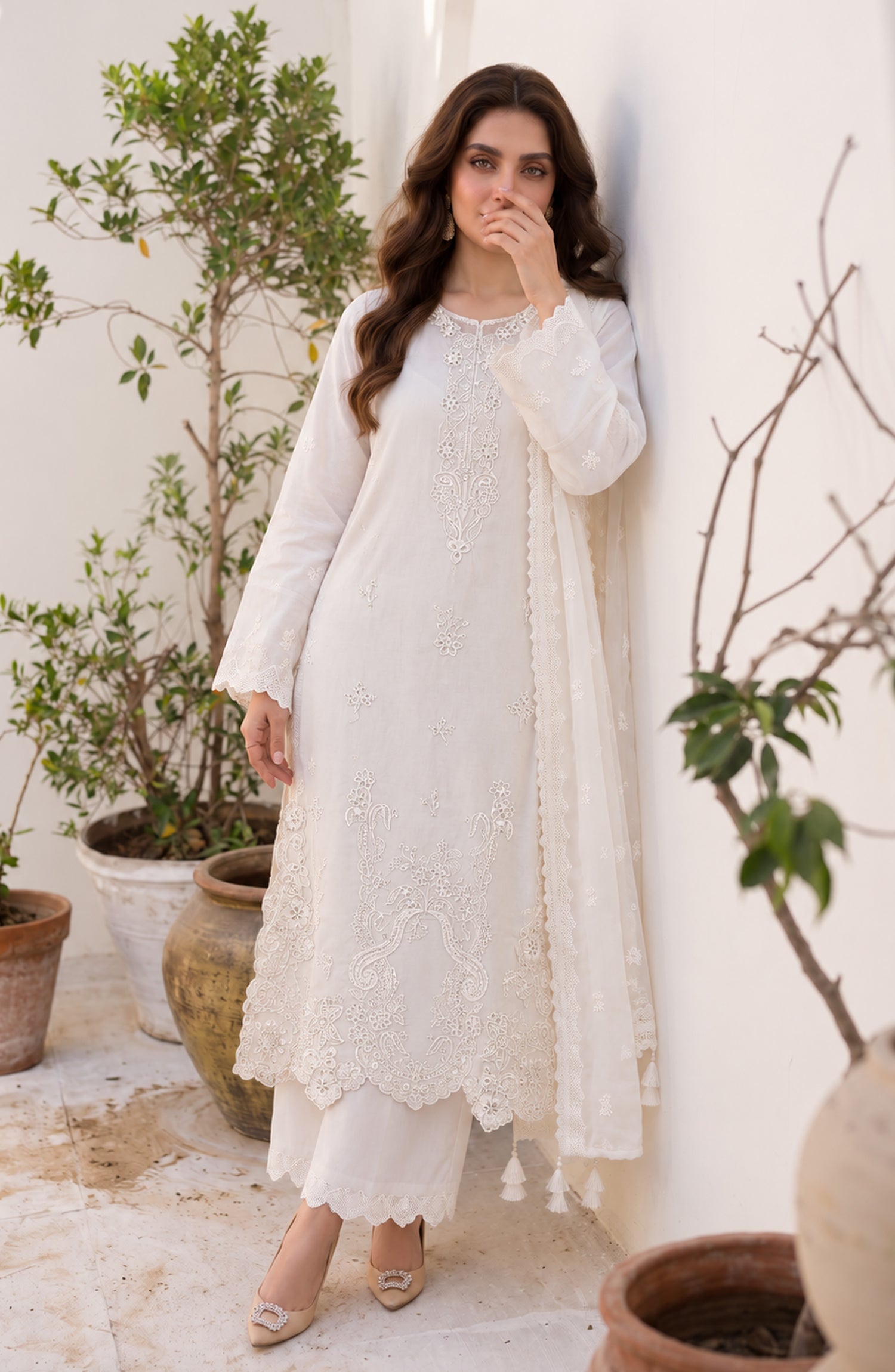 Mehfil by Amna Khadija Embroidered Cotton Stitched 3 Piece Suit - AKM-03 - AM26MFL - White - Luxe Collection