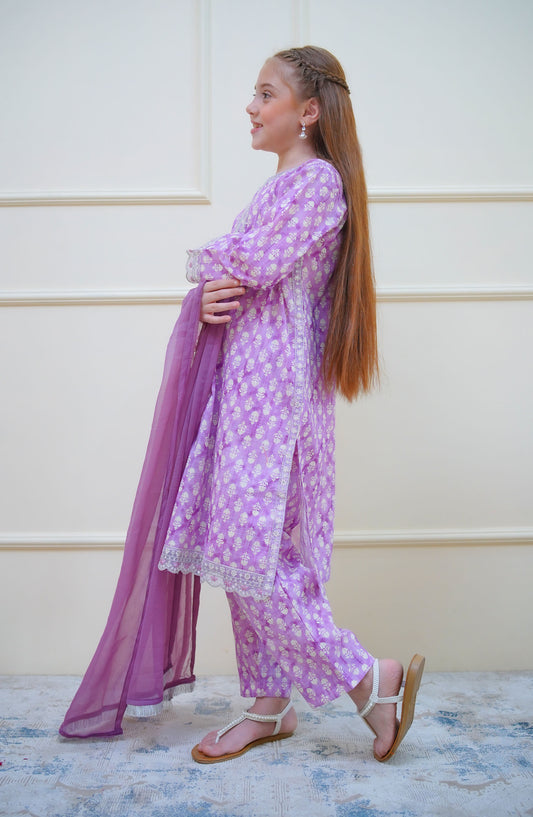 Twinkle Stitches by Shanzey Embroidered Lawn Pret 3 Piece Suit - SHZ25SNL - SHK-4416 - Lilac - Girls Eid Collection