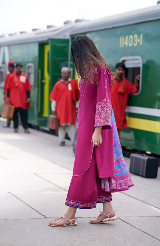 Safarnama by Casual Lite Embroidered Cotton Lawn Stitched 3 Piece Suit - Roising Bloom - CL26SFR - Pink - Summer Collection