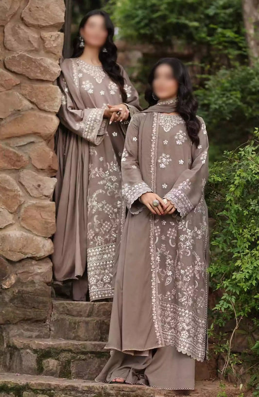 Noor Suzaanikari Winter Shawl Collection By Saadia Asad - D-2 HARUD