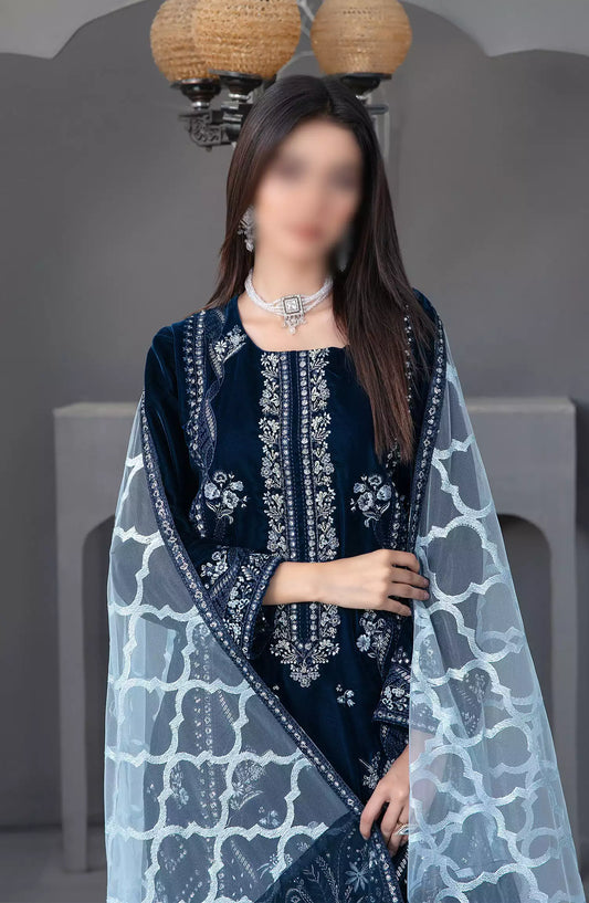 Makhmal-e-Kahani -Fancy Heavy Embroidered Velvet Collection 2024 - D-3970