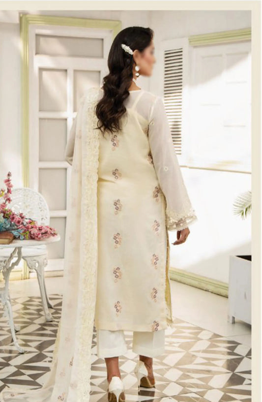 Flora Swiss Lawn Embroidered Collection By Humdum - Design 02