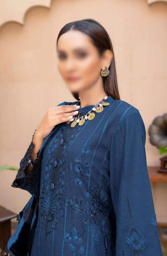 Queen Winter Palachi Shawl Embroidered Collection - Design 02