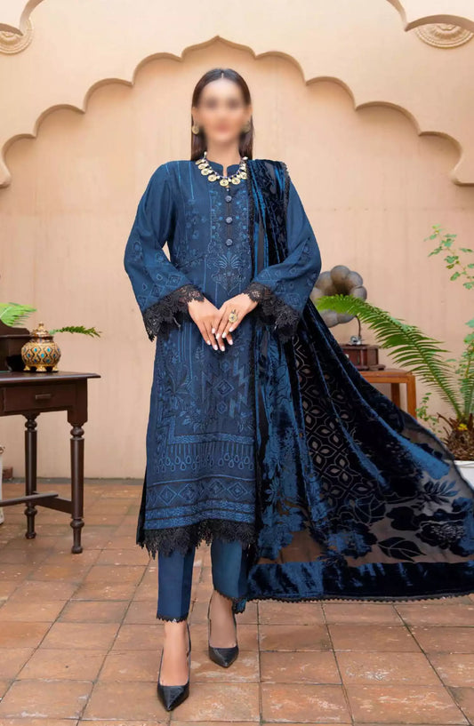 Queen Winter Palachi Shawl Embroidered Collection - Design 02