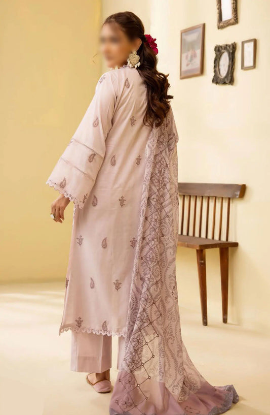 Layla Premium Embroidered Lawn Collection 2024 - Design 05