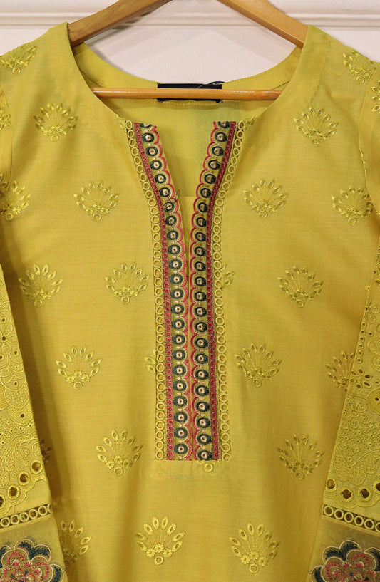 Emerge Embroidered Lawn Stitched 3 Piece Suit - Yellow - D-06 - EM25CL2 - Summer Collection