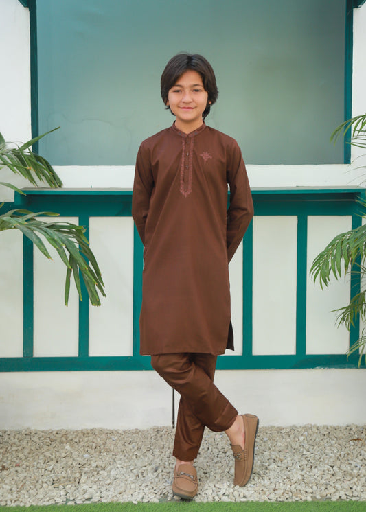 Hazeelwood Brown Embroidered Kurta Trouser AH 051