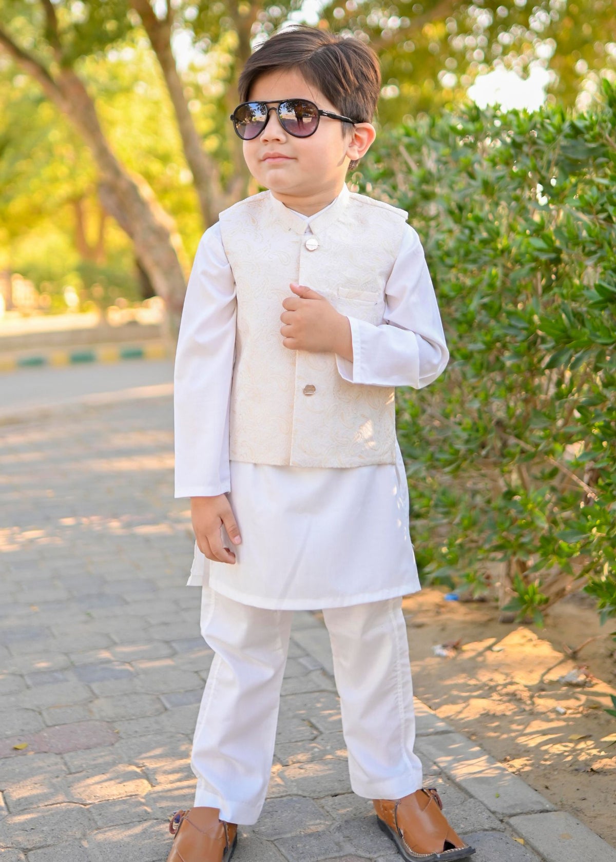 Pearl White Waistcoat Suit WKS 022