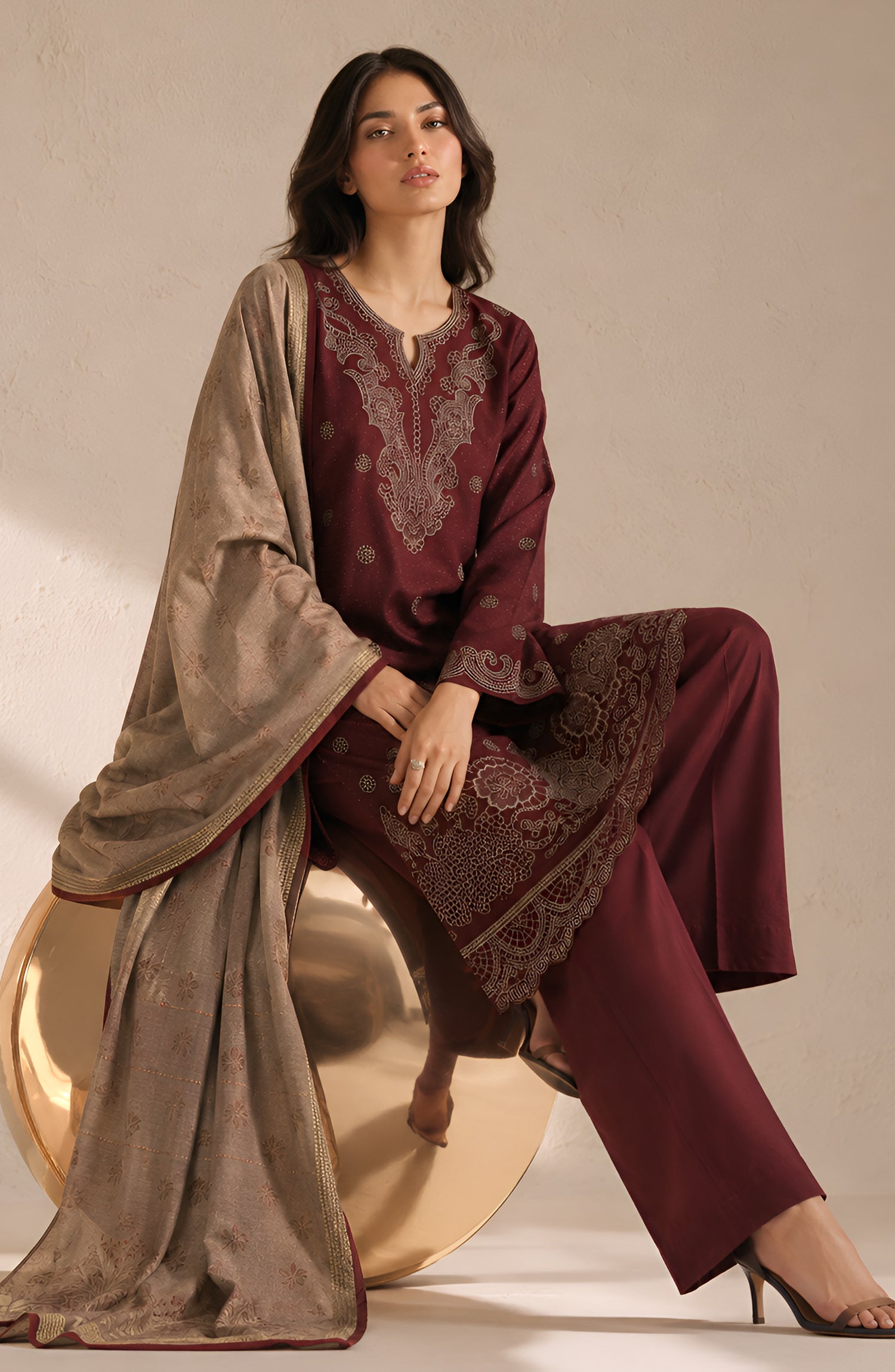 Afreen by Amna Khadija Embroidered Chamki Unstitched 3 Piece Suit - D-06 - AM26FRN - Maroon - Winter Collection