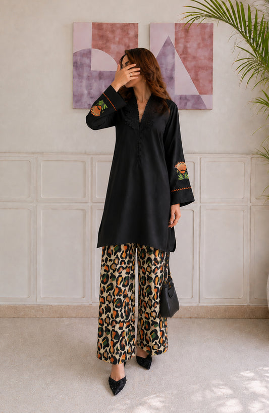 Afsana Basics by Amna Khadija Embroidered Lawn Stitched 2 Piece Co-ord Set - AKAB-05 - AM26FSNA - Black - Summer Collection