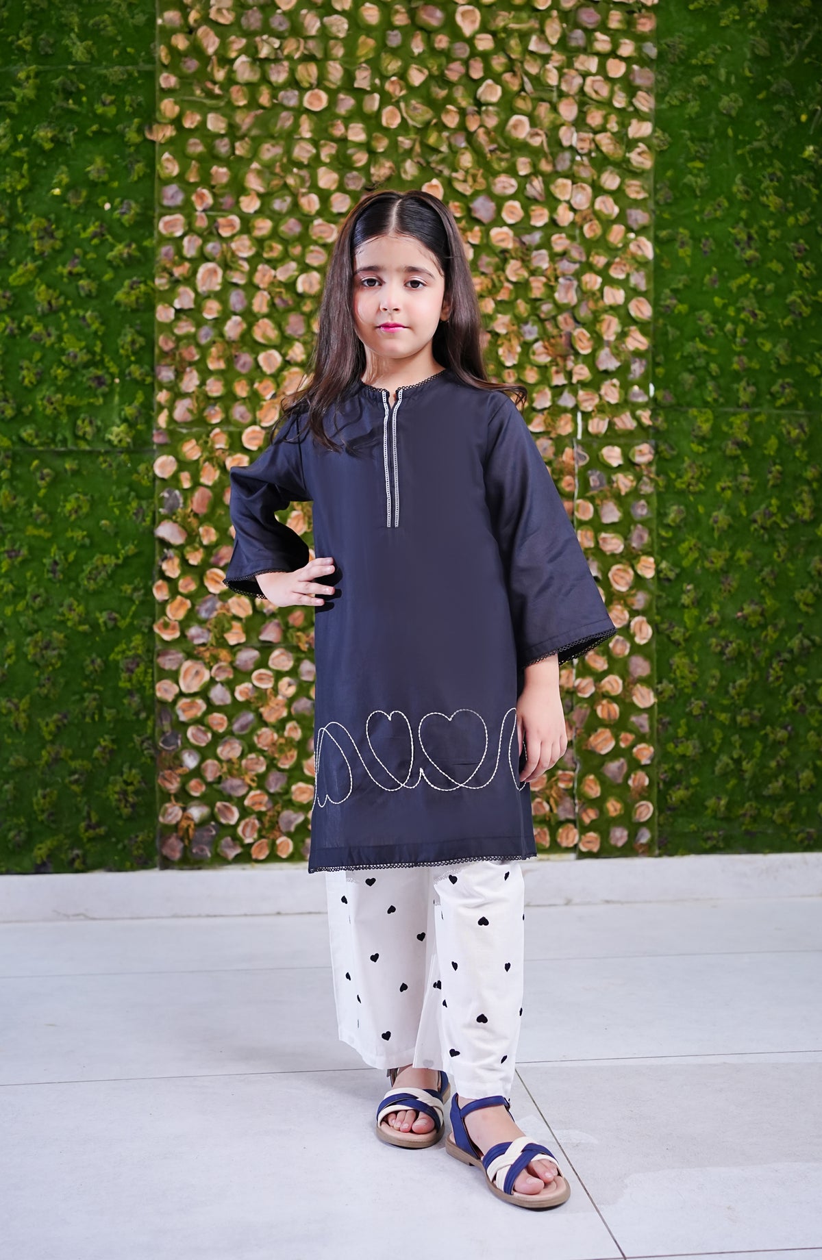 Aloo-Meeru-Hammi by Amna Khadija Embroidered Cotton Stitched 2 Piece Suit - AKAMH-04 - AM26AKAMH - Black - Festive Girls Collection