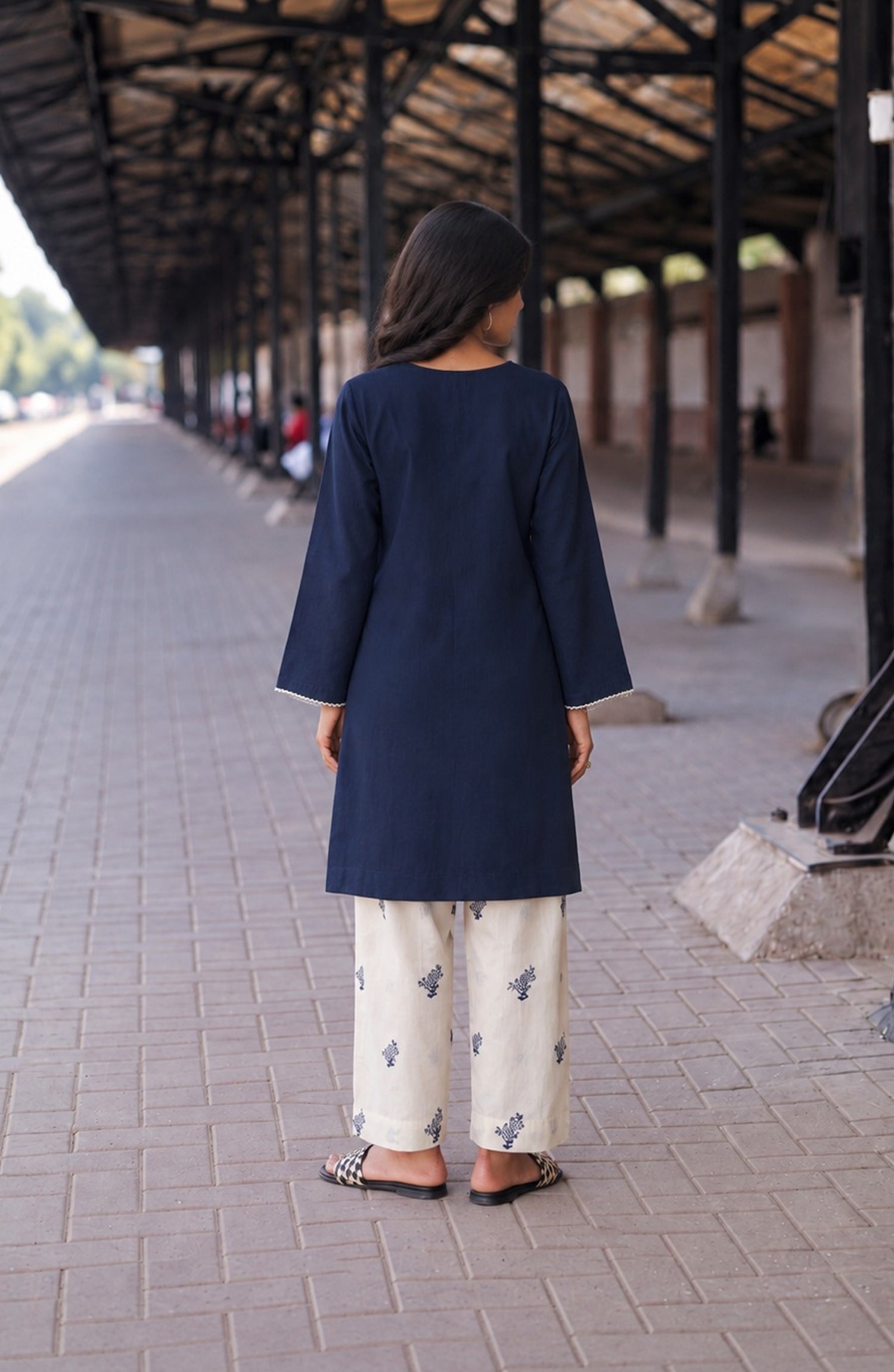 Amna Khadija Embroidered Khaddar Stitched 2 Piece Co-ord Sets - AKPF-03 - AM26AKPF - Blue - Winter Collection
