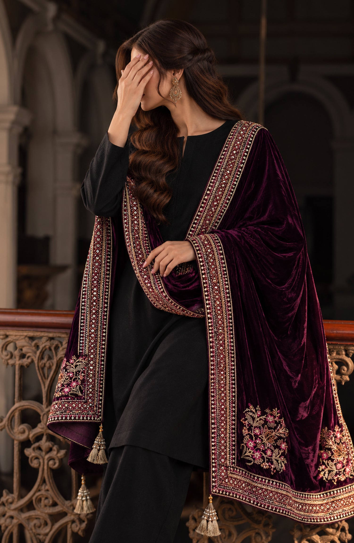 Amna Khadija Mehraab Luxury Embroidered Velvet Shawl - AKM-04 - AM26MHR - Purple - Winter Collection
