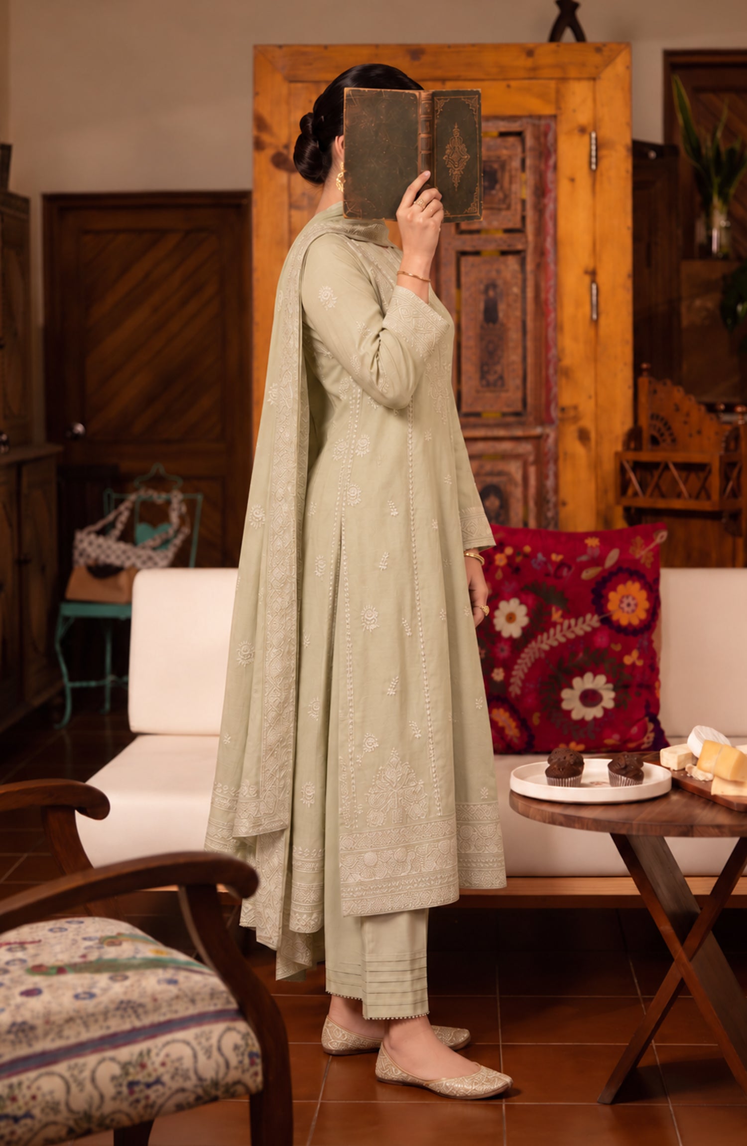Amna Khadija Noor-e-Nawab Lucknowi Embroidered Cotton Stitched 3 Piece Suit - AKNNL-04 - AM26LKH - Green - Winter Collection