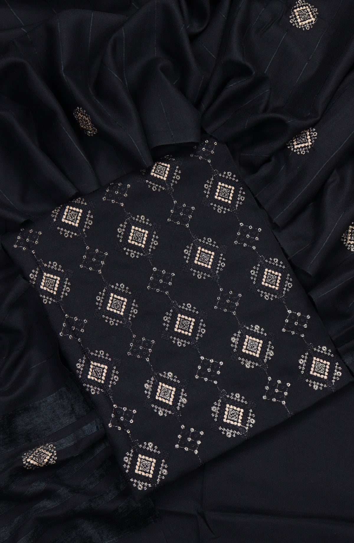 Amna Khadija Embroidered Dhanak Unstitched 3 Piece Suit - Design-05 - AM25DHC - Black - Winter Collection