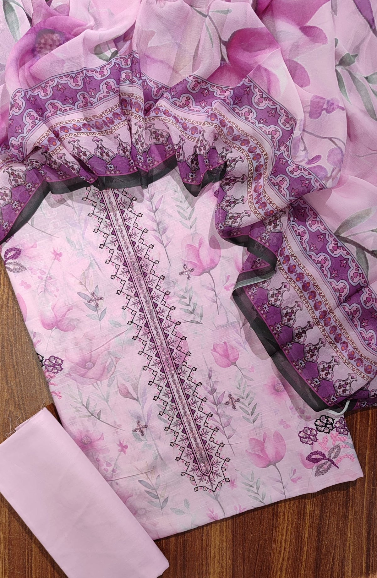 Amna Khadija Digital Print and Embroidered Slub Lawn Unstitched 3 Piece Suit - Design-04 - AM25SLU - Pink - Summer Collection