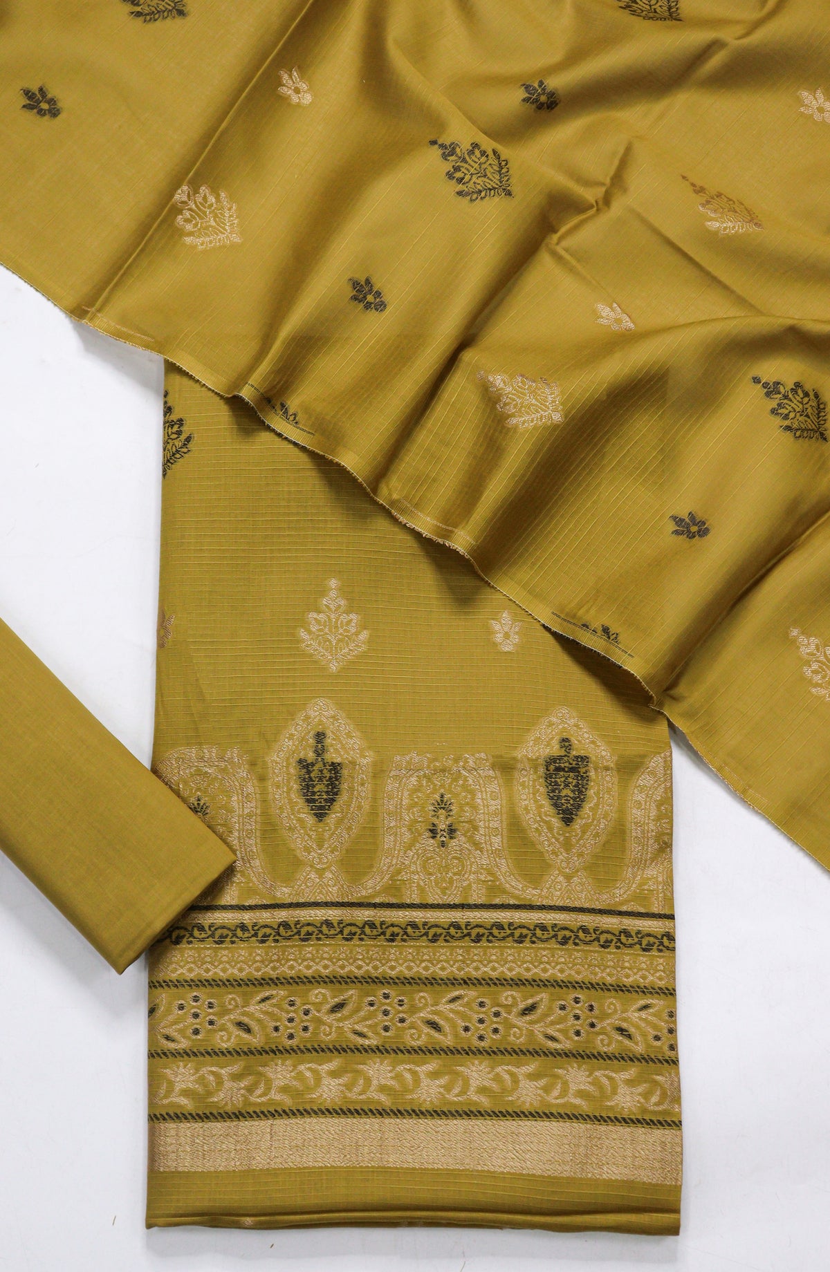 Amna Khadija Embroidered Lawn Unstitched 3 Piece Suit - D-21 - AM26FNC - Dhani - Summer Collection