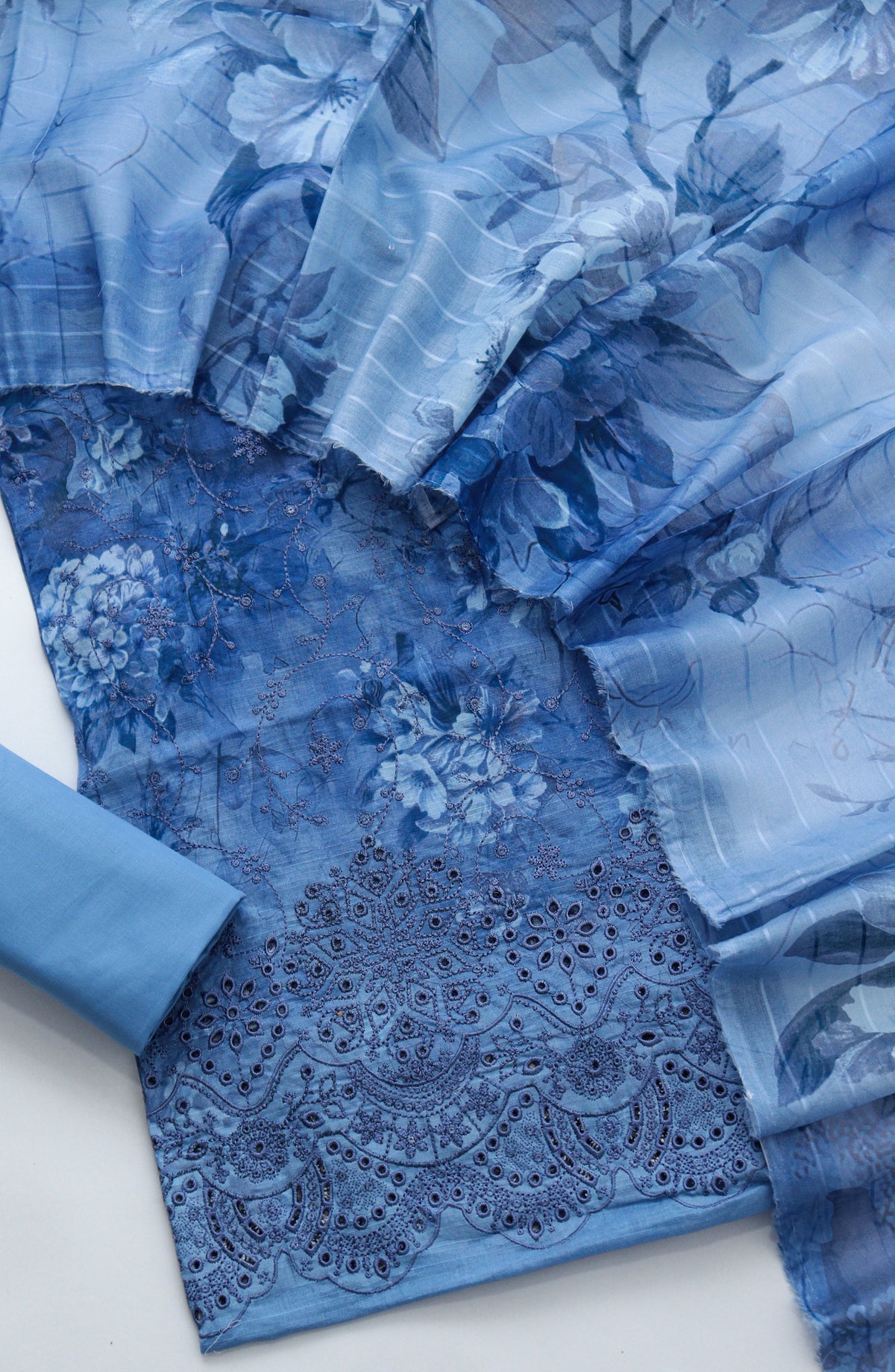 Amna Khadija Fancy Embroidered Lawn Unstitched 3 Piece Suit - DRC-08 - AM26FNC - Blue - Summer Collection