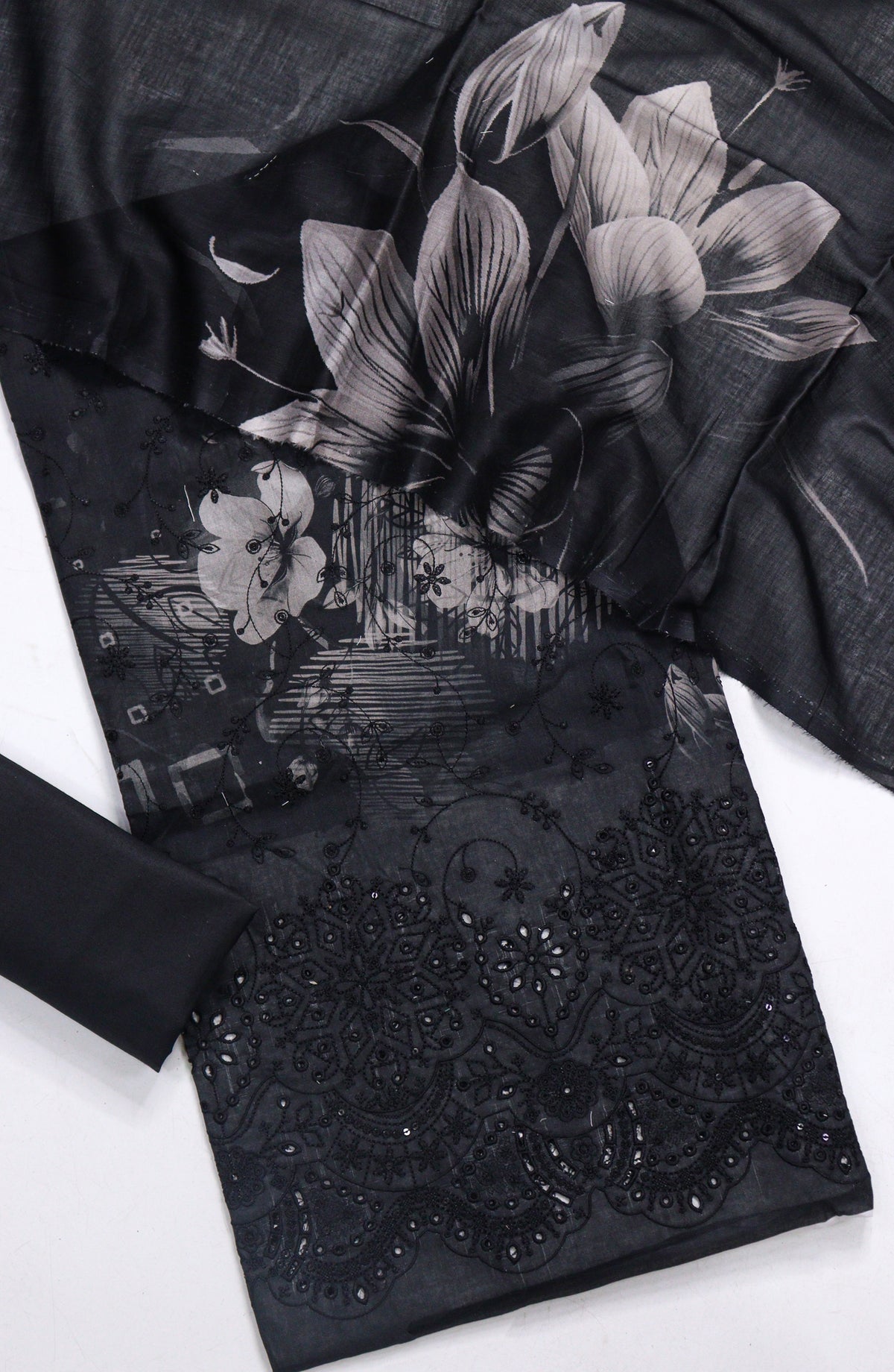 Amna Khadija Embroidered Lawn Unstitched 3 Piece Suit - D-02 - AM26FNC - Black - Summer Collection