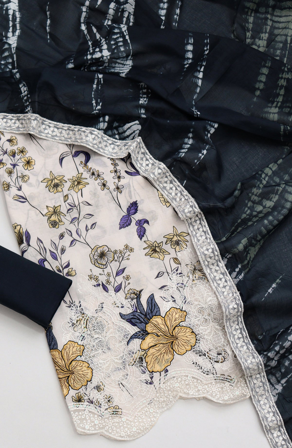 Amna Khadija Fancy Embroidered Lawn Unstitched 3 Piece Suit - SLD-05 - AM26FNC - Black - Summer Collection