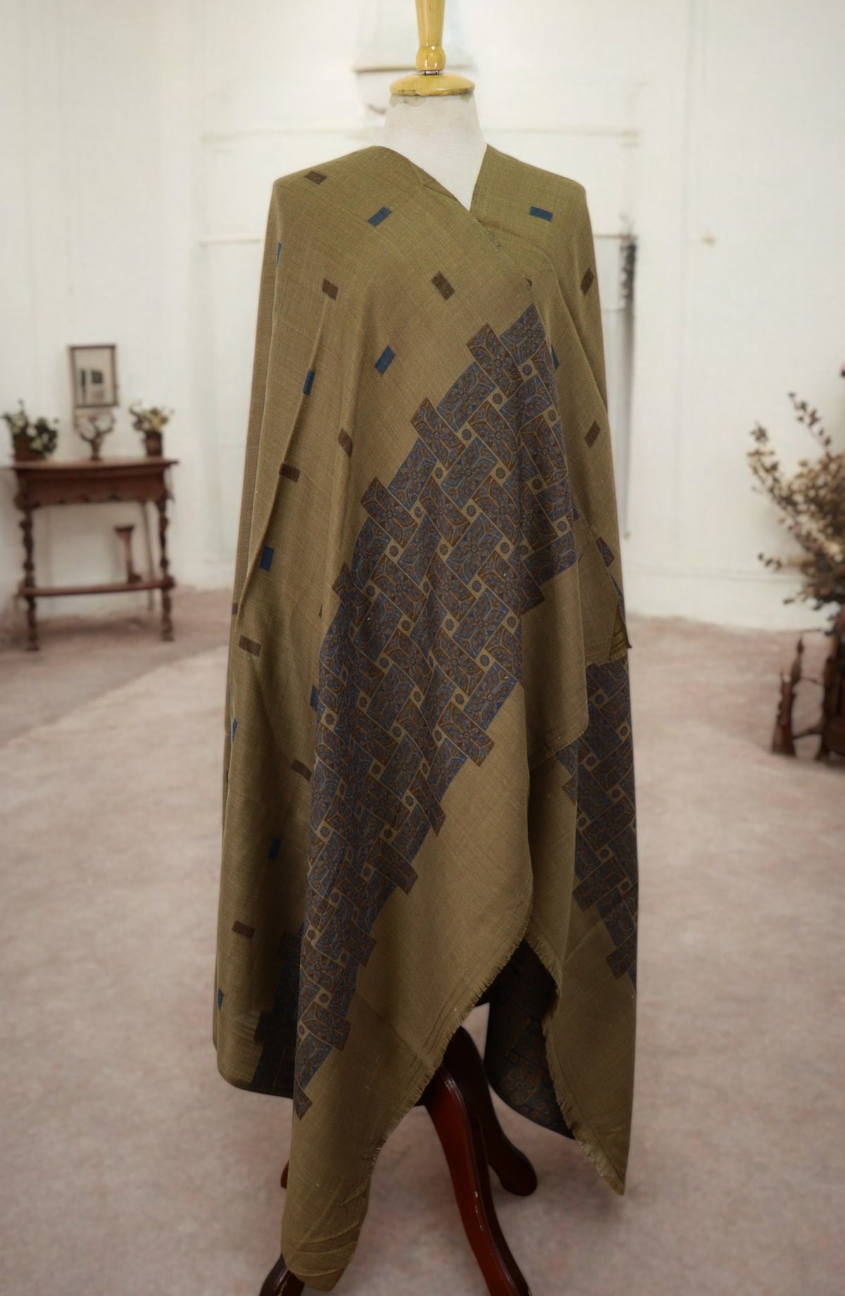 Amna Khadija Premium Pashmina Jacquard Shawl - D-3 - AM259601490 - Green - Winter Collection