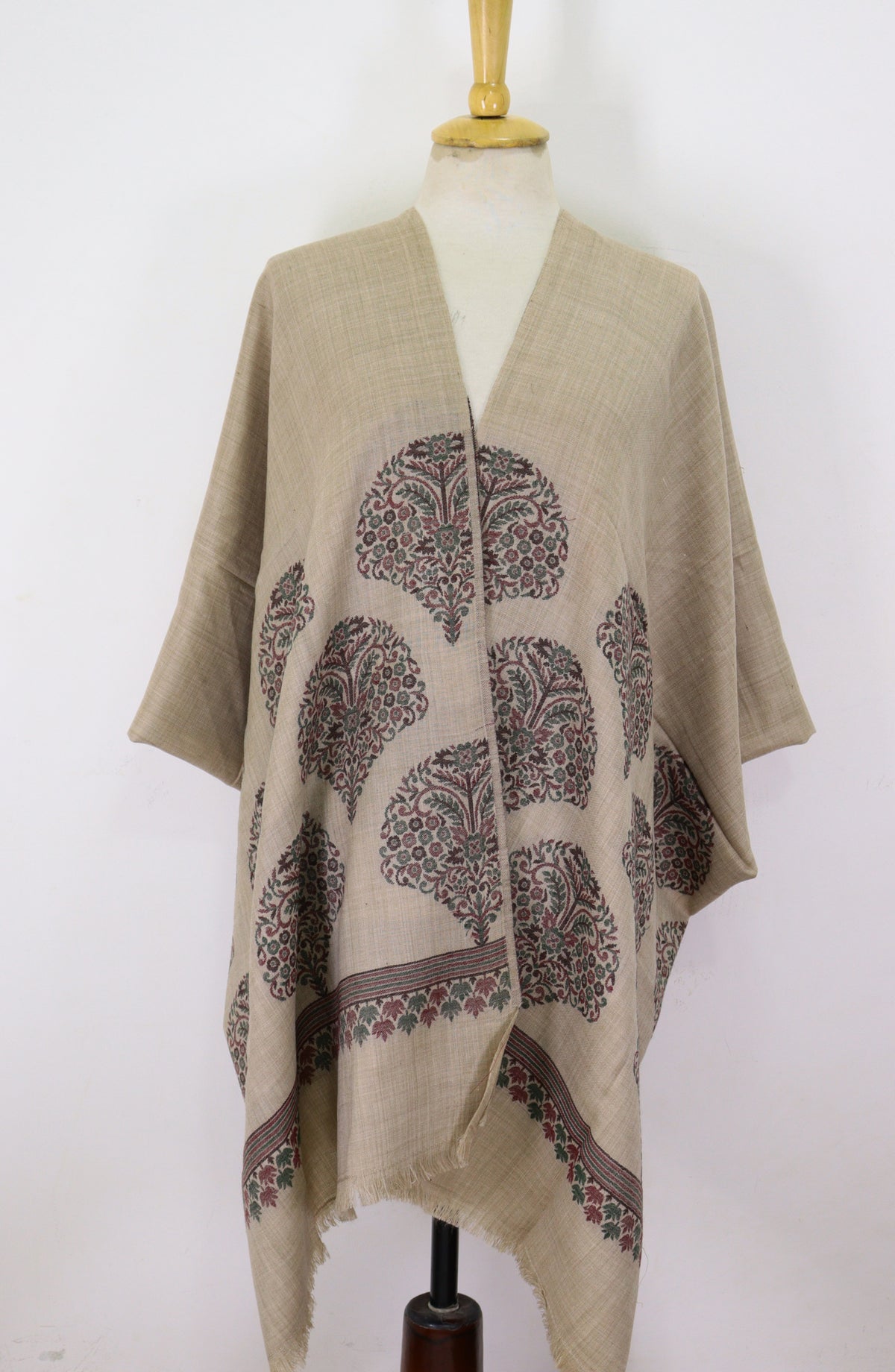 Amna Khadija Premium Wool Shawl - D-01 - 9601490 - AM25SHWL - Light Grey - Winter Collection