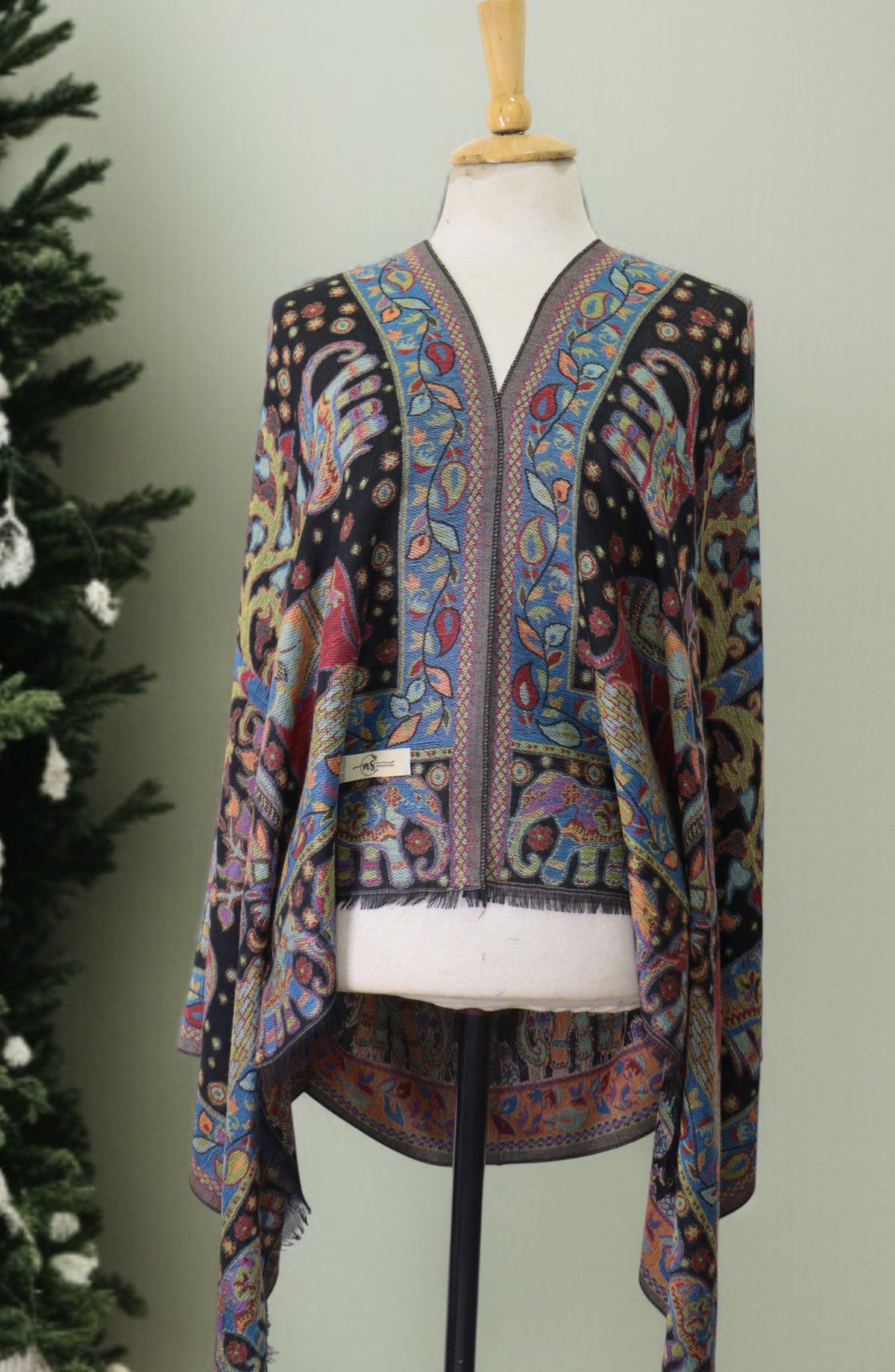 Amna Khadija Premium Wool Shawl - D-11 - AM25SHWL - Black - Winter Collection