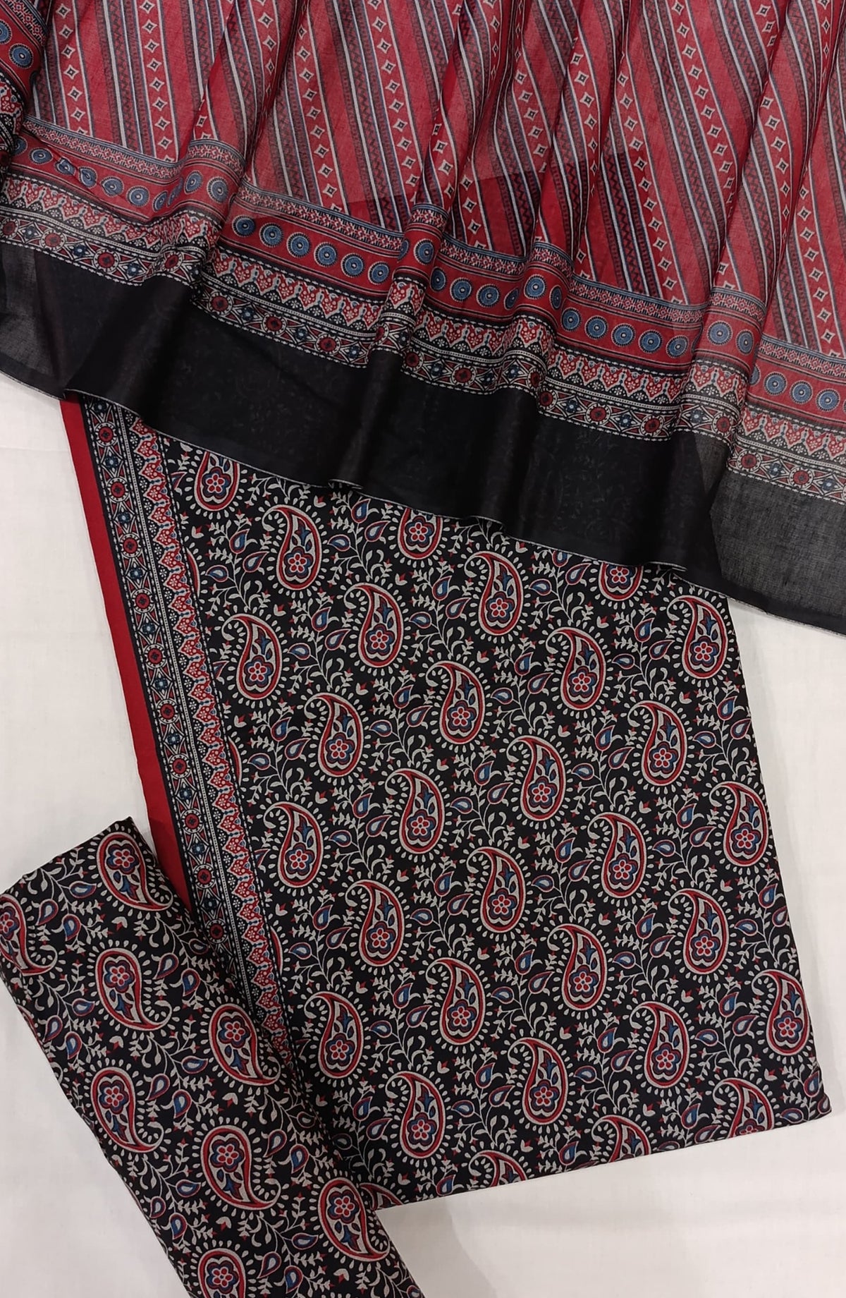 Bin Saeed Digital Printed Cotton Cambric Unstitched 3 Piece Suit - Design-36 - BS25DCC - Black - Summer Collection
