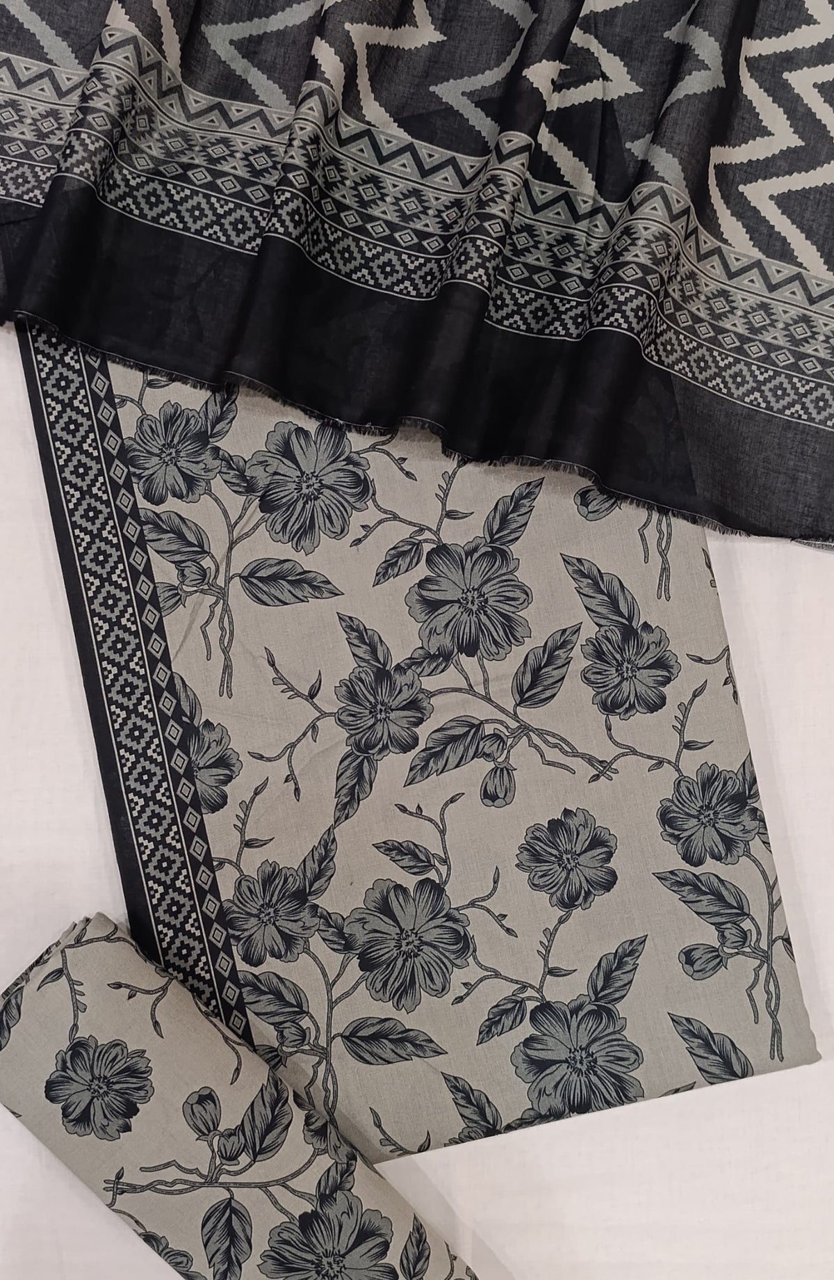 Bin Saeed Digital Printed Cotton Cambric Unstitched 3 Piece Suit - Design-13 - BS25DCC - Black - Summer Collection