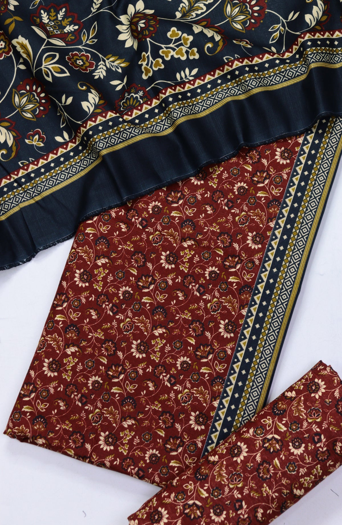 Bin Saeed Printed Khaddar Unstitched 3 Piece Suit - Design-18 - BS25KHD - Red - Winter Collection