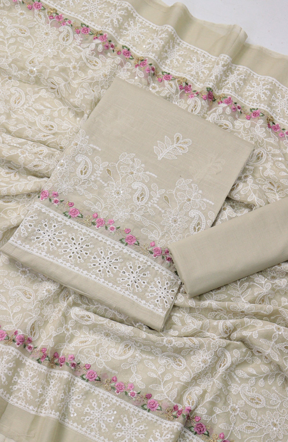 Breezea by Amna Khadija Embroidered Lawn Unstitched 3 Piece Suit - Design-07 - AM25BRZE - Green - Luxury Collection