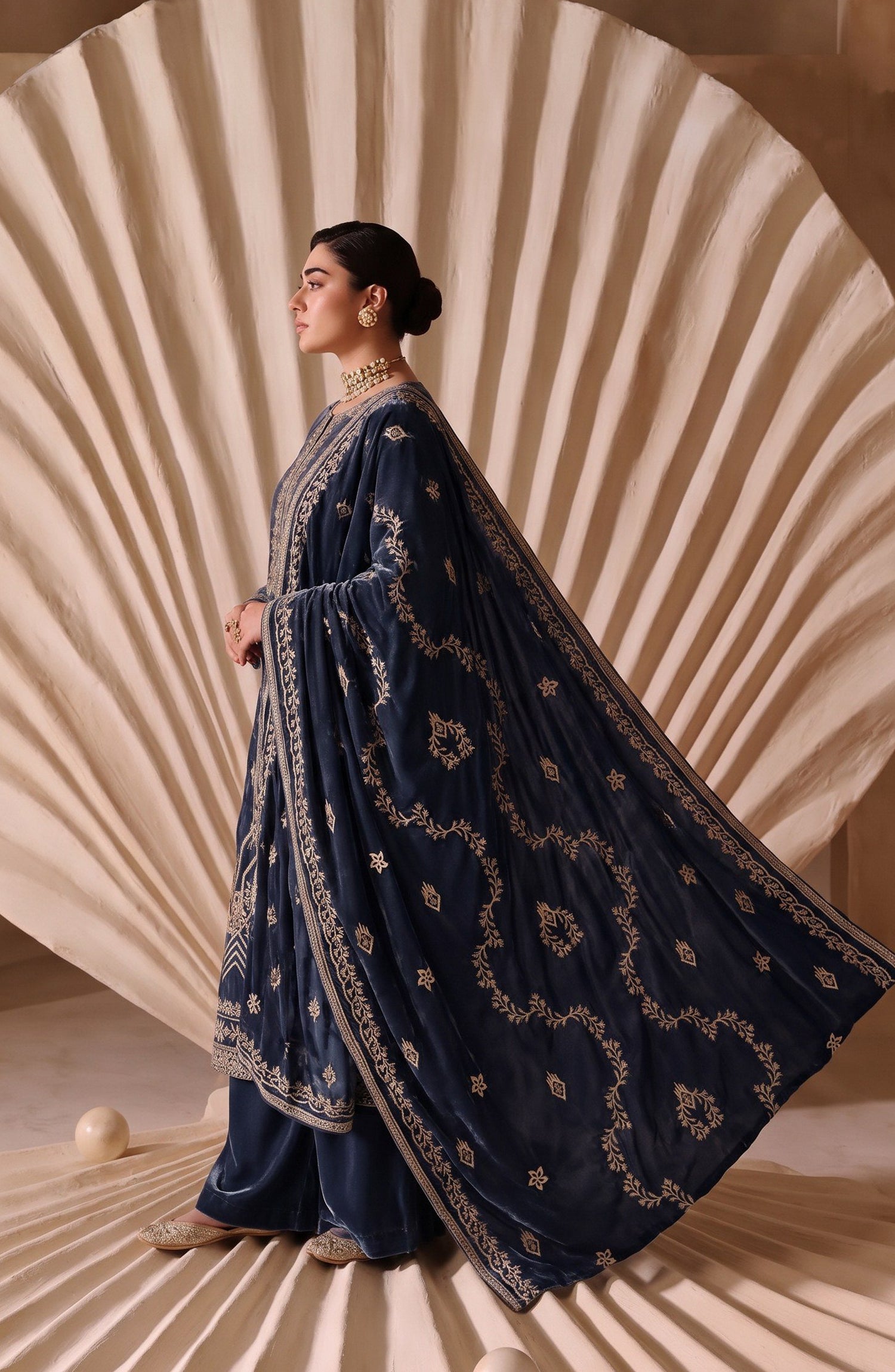 Chanchal by Amna Khadija Embroidered Velvet Unstitched 3 Piece Suit - D-02 - AM26CNL - Blue - Winter Collection