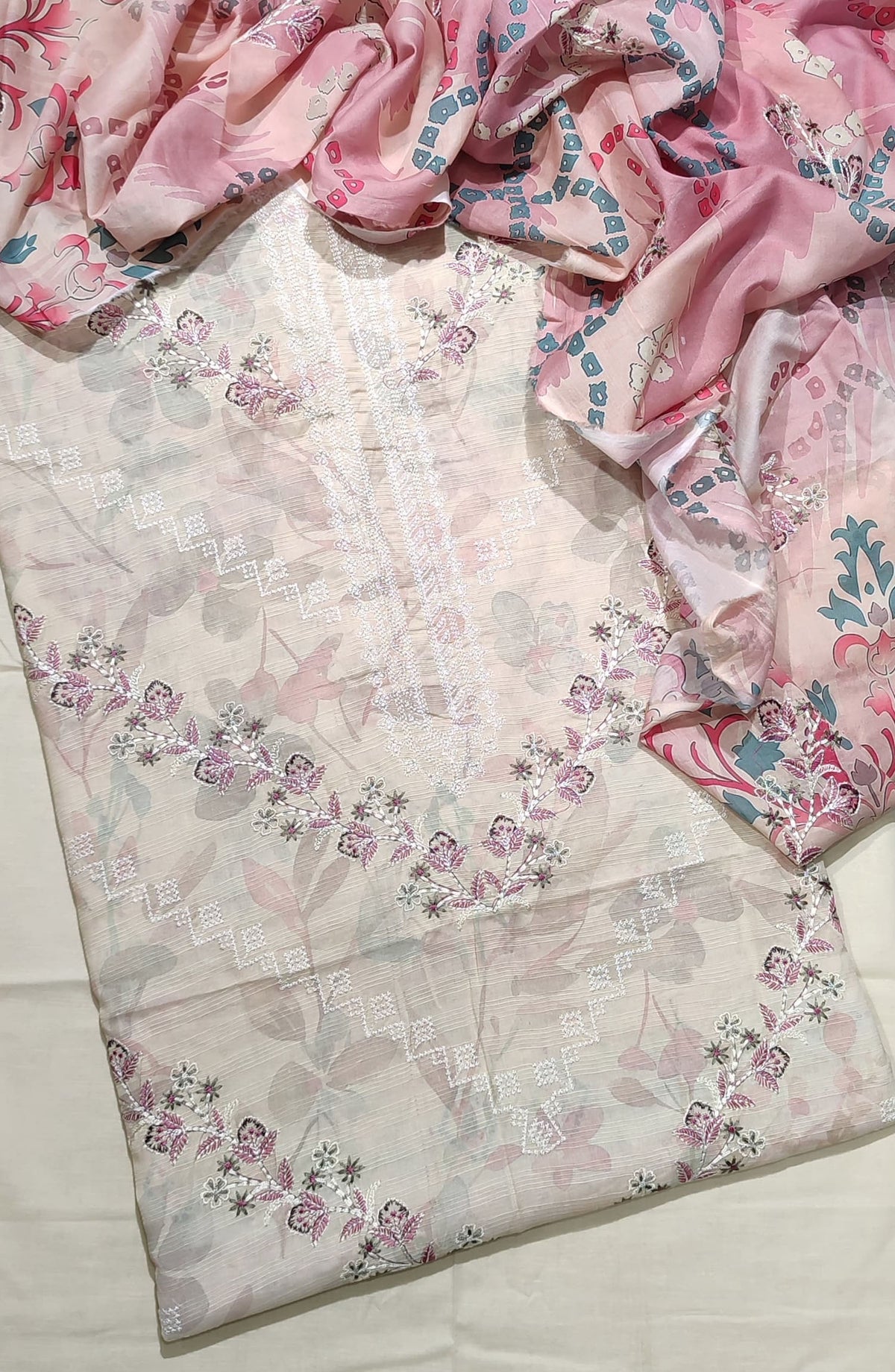 Amna Khadija Premium Cross Stitch Embroidered Lawn Unstitched 3 Piece Suit - Design-03 - AM25PRCS - Pink - Summer Collection