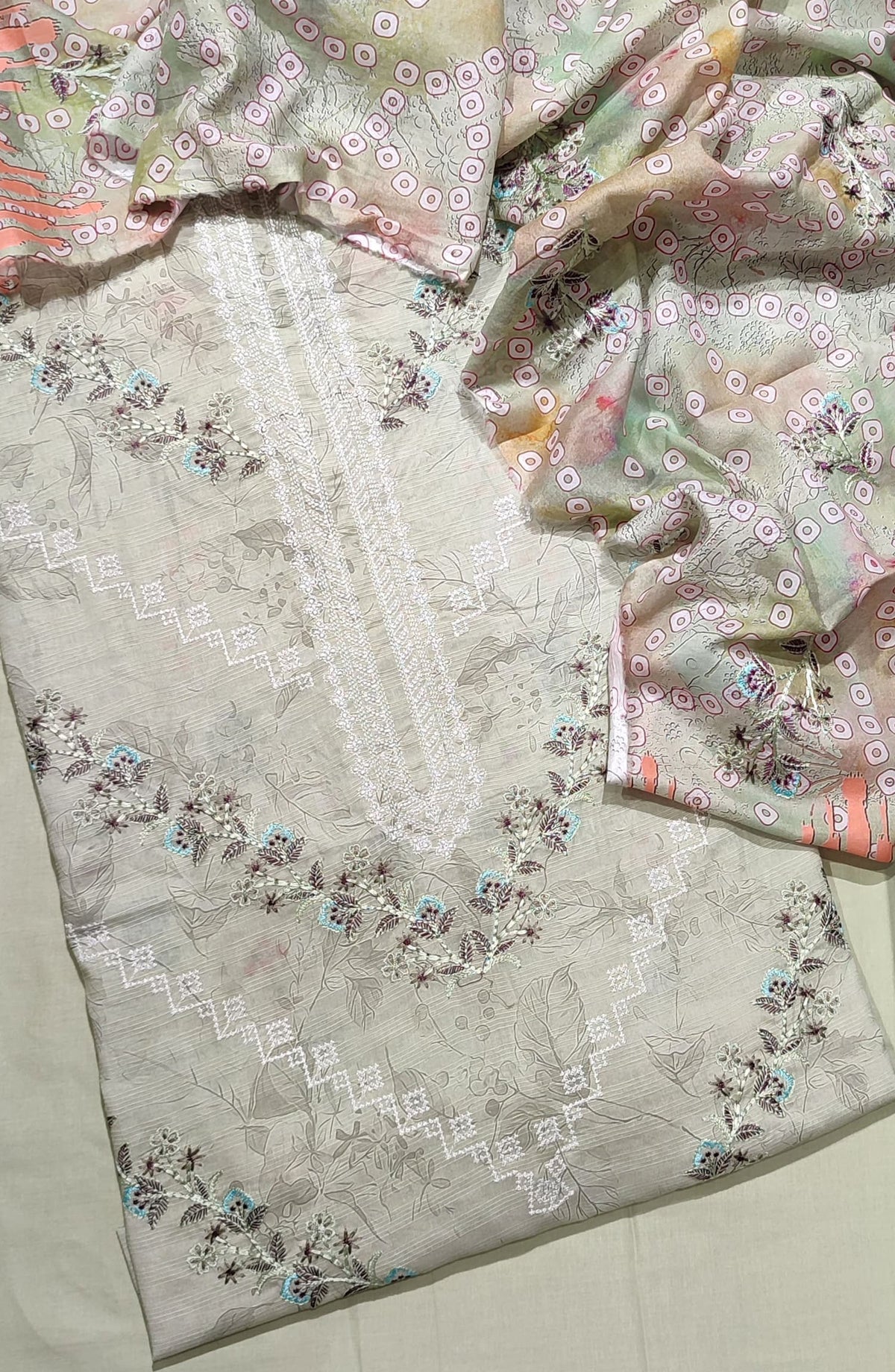 Amna Khadija Premium Cross Stitch Embroidered Lawn Unstitched 3 Piece Suit - Design-04 - AM25PRCS - Green - Summer Collection