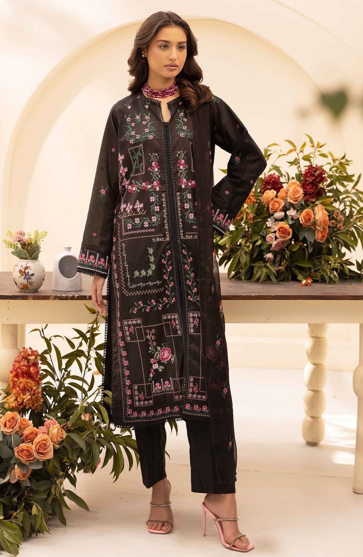 Elegance Khoobsurat by Al Karim Embroidered Lawn Unstitched 3 Piece Suit - KE-101 - AK26EGN - Black - Summer Collection