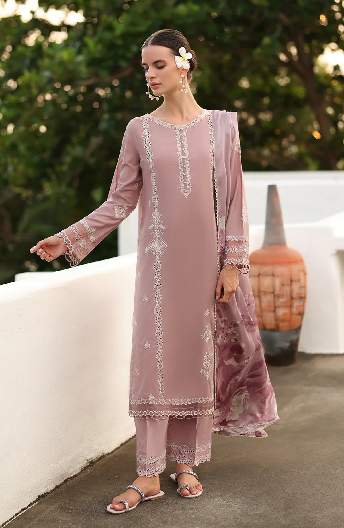 Iznik Exclusive Embroidered Lawn Unstitched 3 Piece Suit - UE-525 - IZN26EL - Tea Pink - Summer Collection