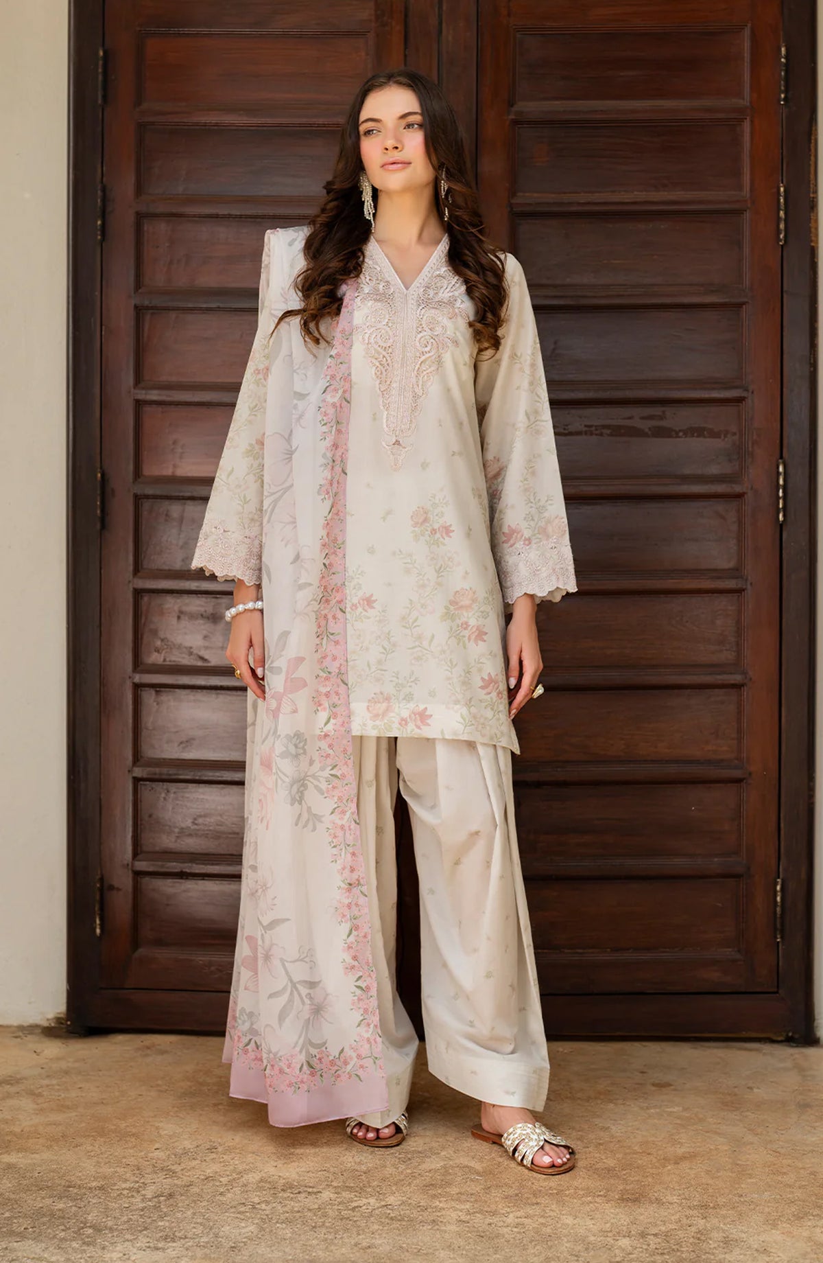 Iznik Exclusive Embroidered Lawn Unstitched 3 Piece Suit - UE-491 - IZN26EL - Ivory - Summer Collection