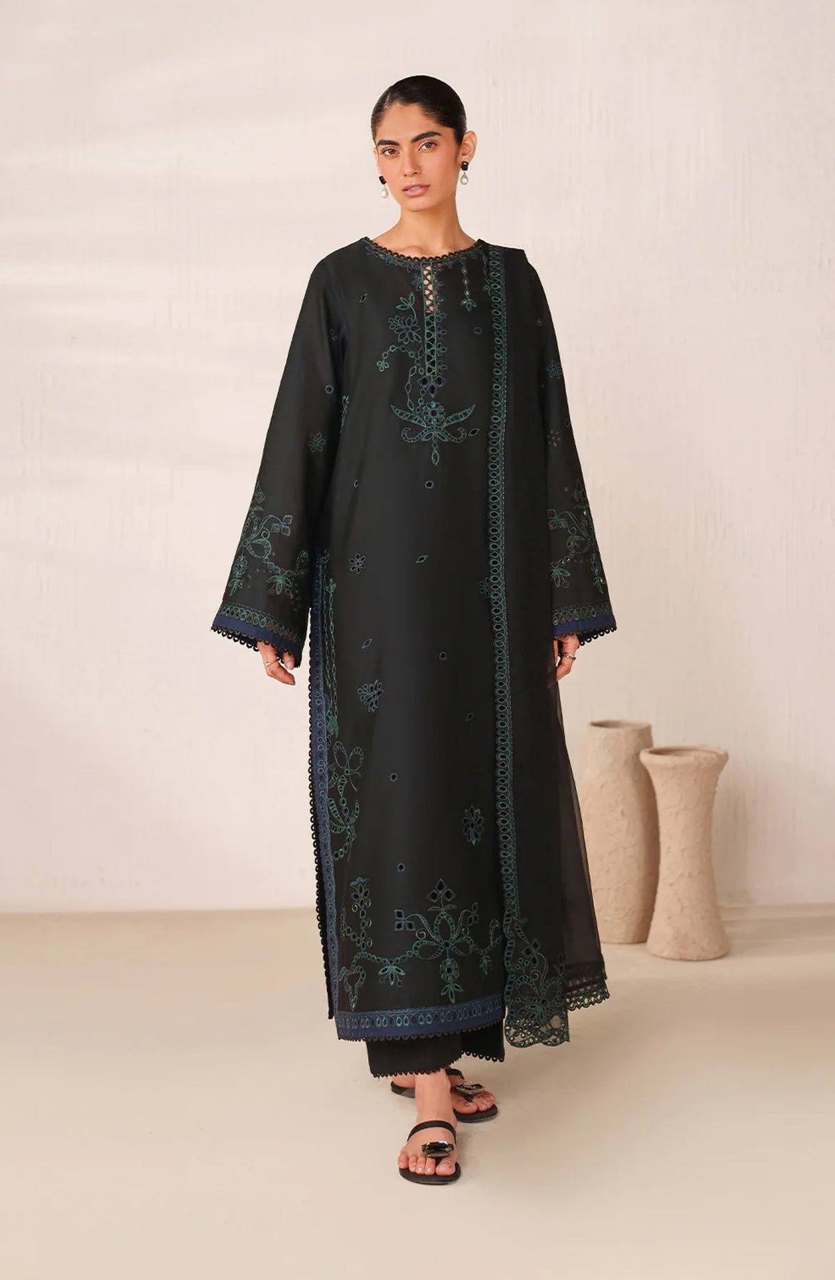 Iznik Exclusive Embroidered Lawn Unstitched 3 Piece Suit - UE-628 - IZN26RM - Black - Ramadan Collection