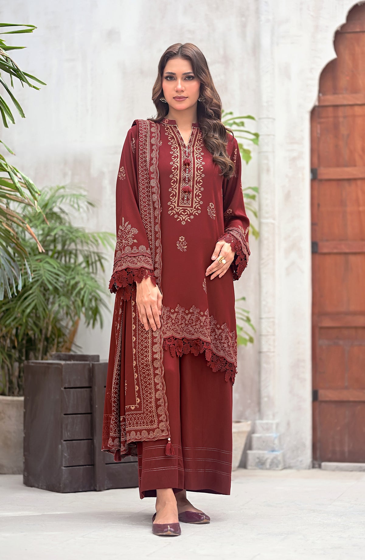 Lakhany Printed Pashmina Unstitched 3 Piece Suit - 0082-A - LKN25PSH - Maroon - Winter Collection