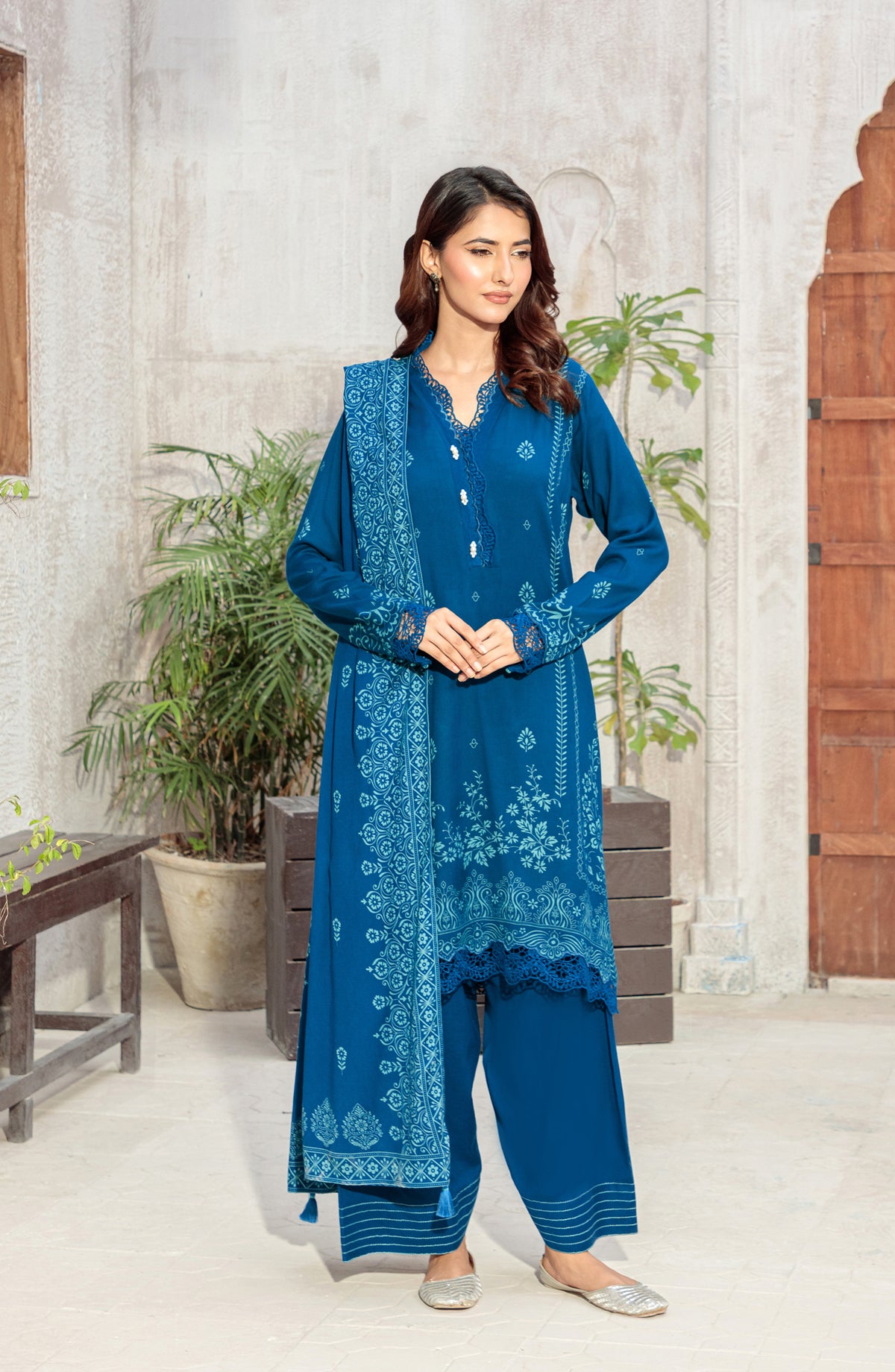 Lakhany Printed Pashmina Unstitched 3 Piece Suit - 0259-A - LKN25PSH - Blue - Winter Collection