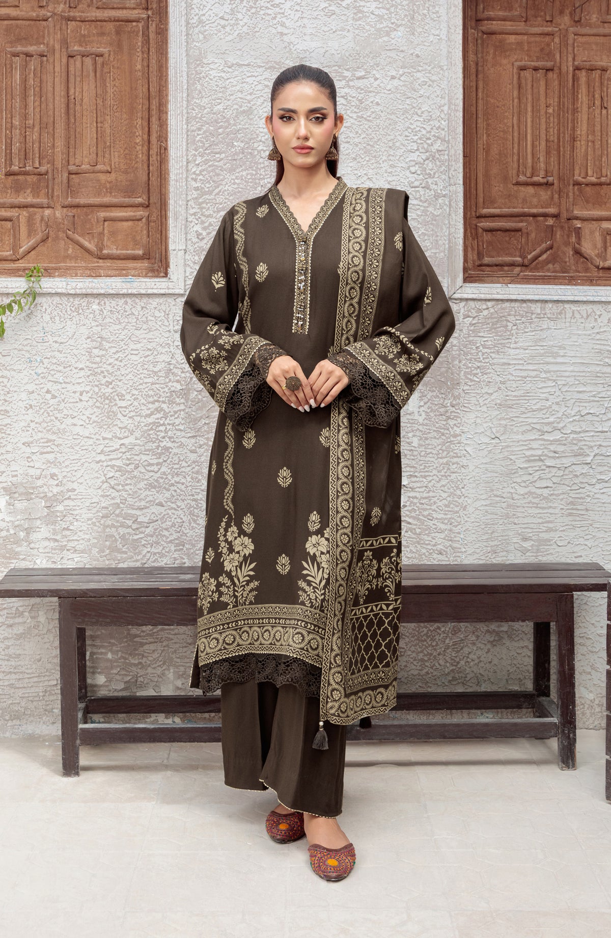 Lakhany Printed Pashmina Unstitched 3 Piece Suit - 0039-B - LKN25PSH - Brown - Winter Collection