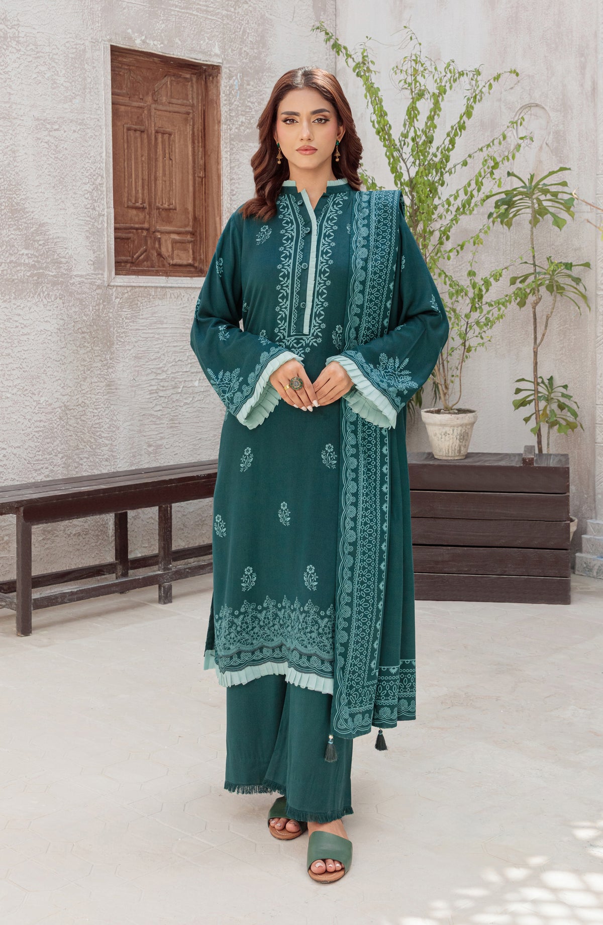 Lakhany Printed Pashmina Unstitched 3 Piece Suit - 0082-C - LKN25PSH - Teal - Winter Collection