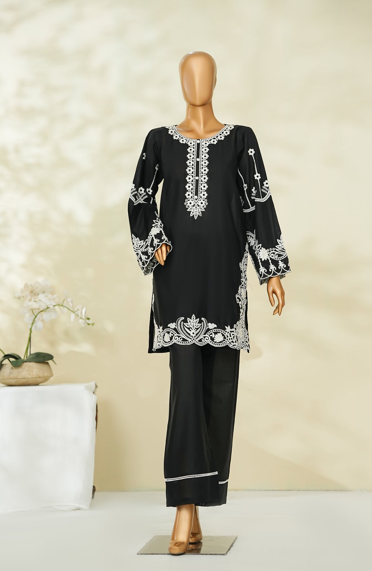 Lazuli Story Stitch by Amna Khadija Embroidered Cotton Stitched 2 Co-ords - AKLS-04 - AM26AKLSM - Black - Casual Collection