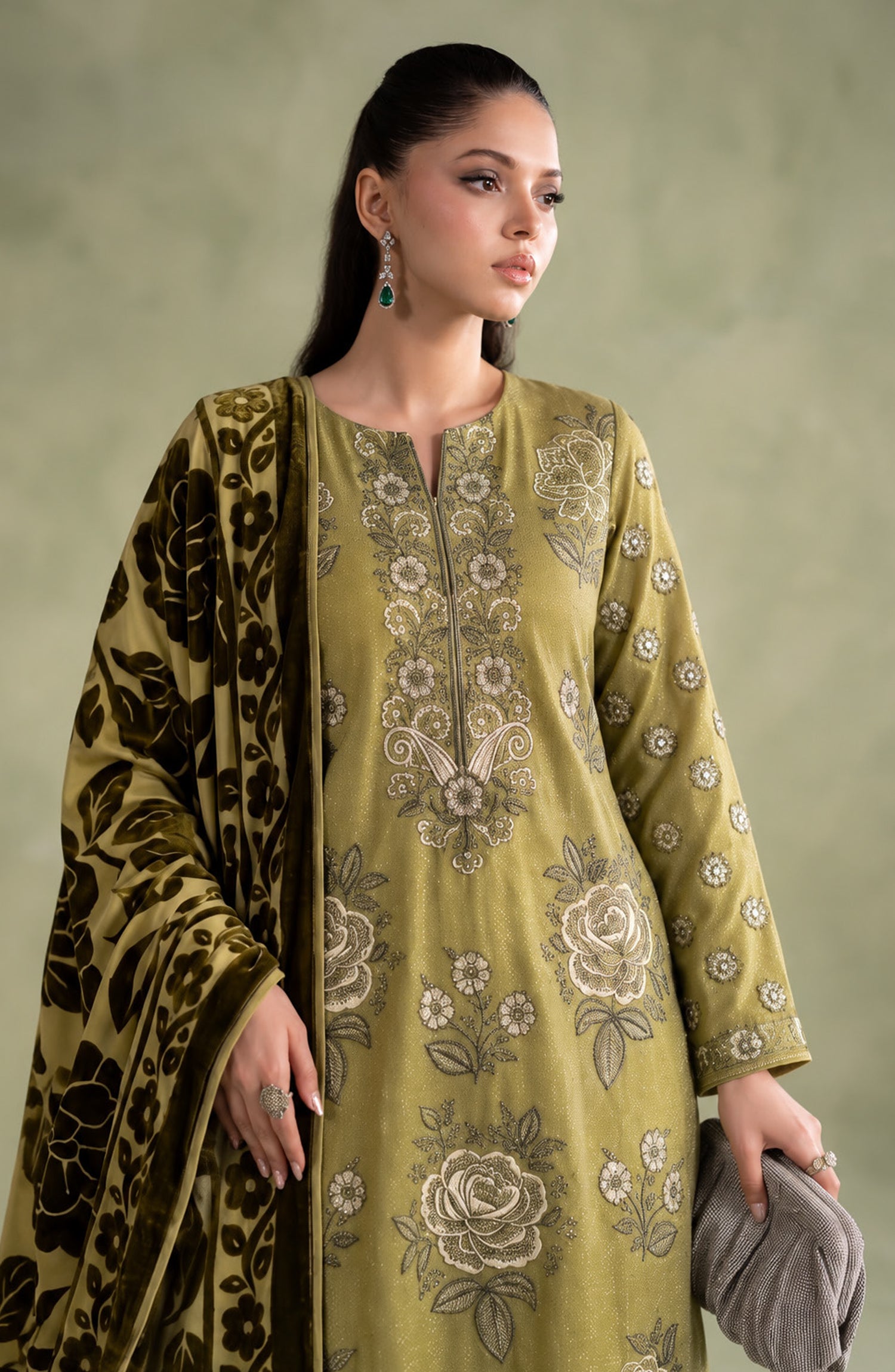 Mah-e-Naaz by Amna Khadija Embroidered Chamki Dhanak Unstitched 3 Piece Suit - D-04 - AM26MHN - Green - Winter Collection