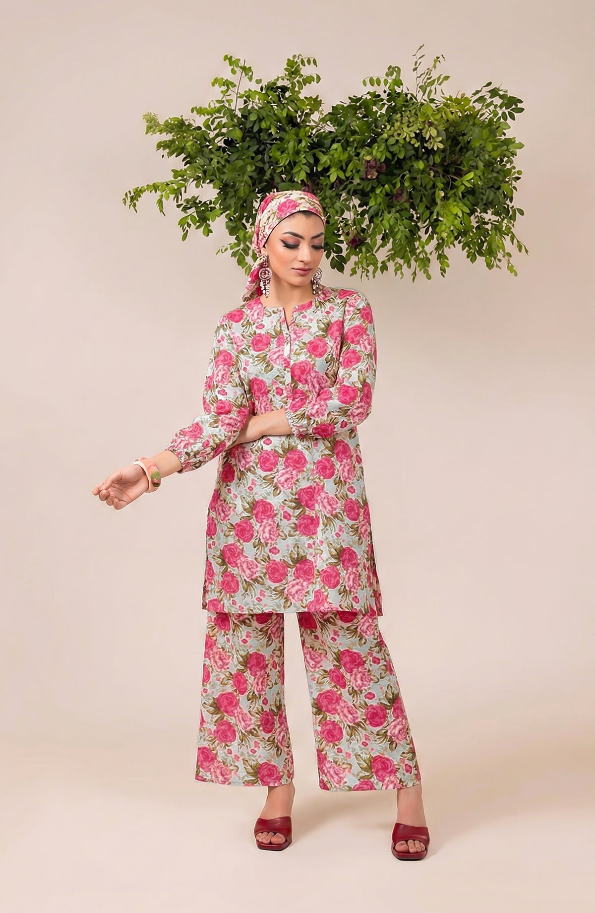 Mahi by Al Karim Printed Lawn Unstitched 2 Piece Suit - DE-07 - AK26AMHI - Pink - Summer Collection