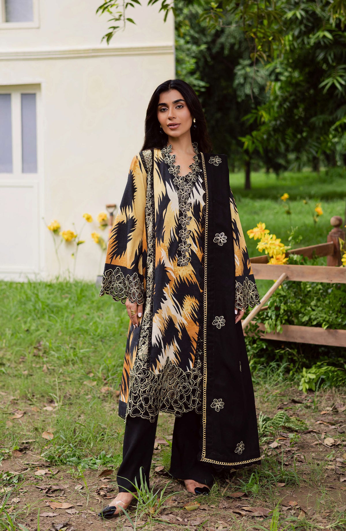 Mahnur Gardenia Embroidered Khaddar Unstitched 3 Piece Suit - GR-09 - MH25GR - Black - Winter Collection