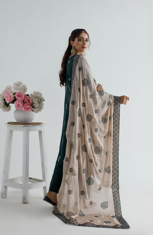 Marjjan Exclusive Embroidered Lawn Unstitched 3 Piece Suit - SMS 50 - MRJ26LW - Green - Luxury Collection