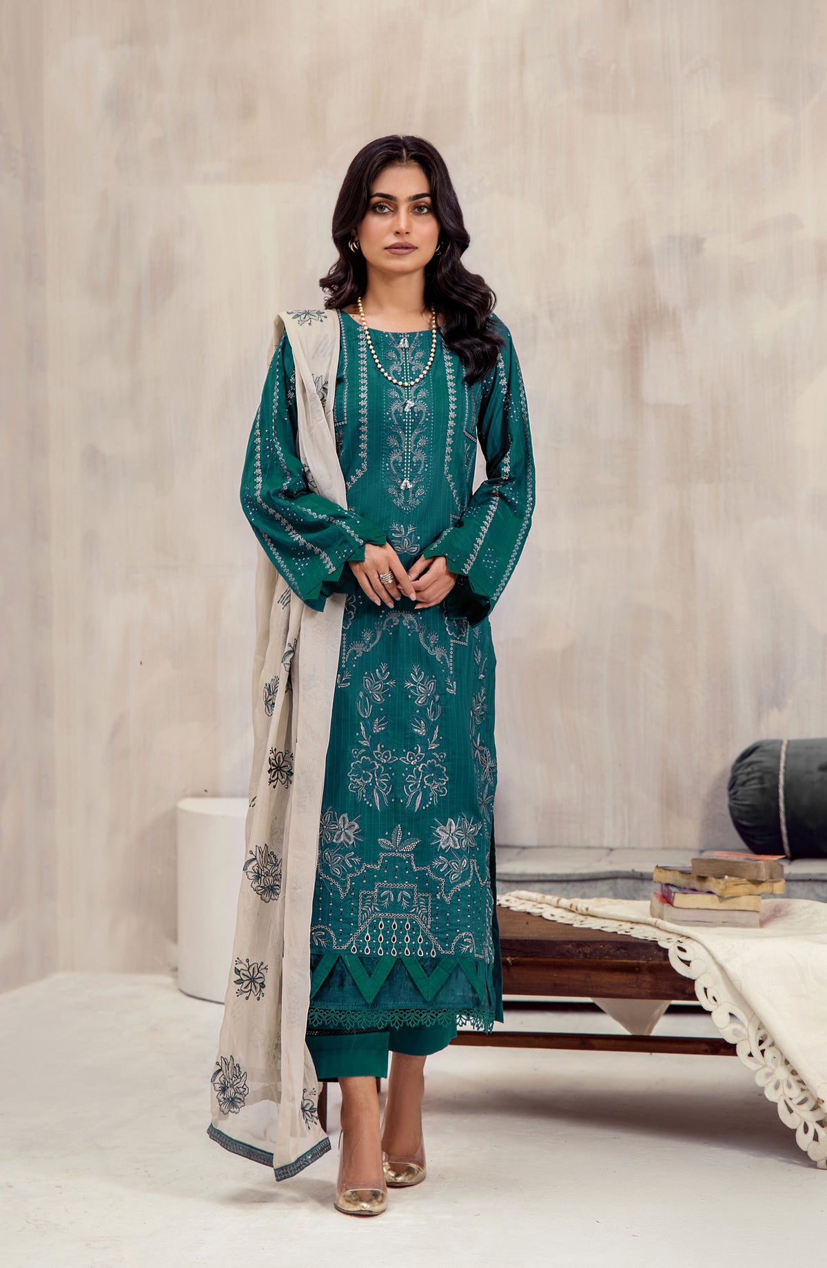 Marjjan Luxury Embroidered Viscose Unstitched 3 Piece Suit - MV-291 Green - MRJ25CSV - Winter Collection